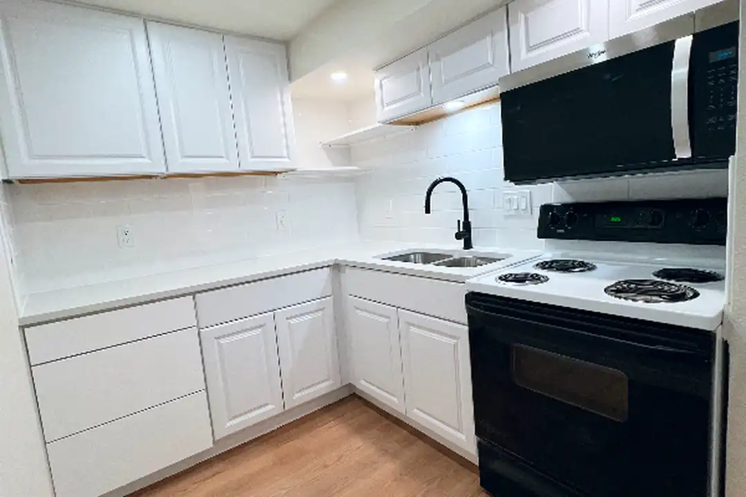 8240 Tennyson St - View 4