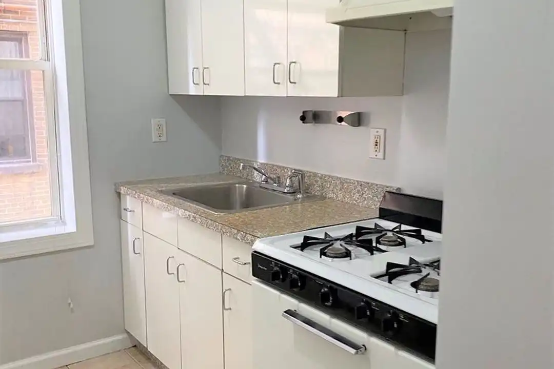 64 Glenwood Ave unit 101 - View 2