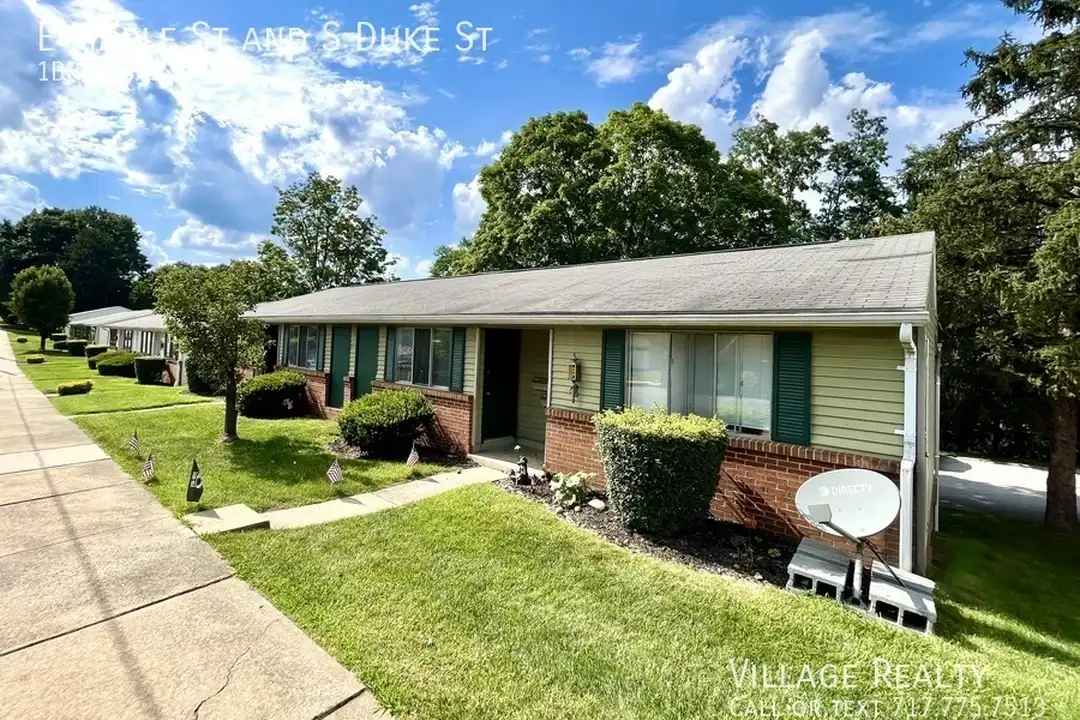 505 E Maple St – photo 1 of 39