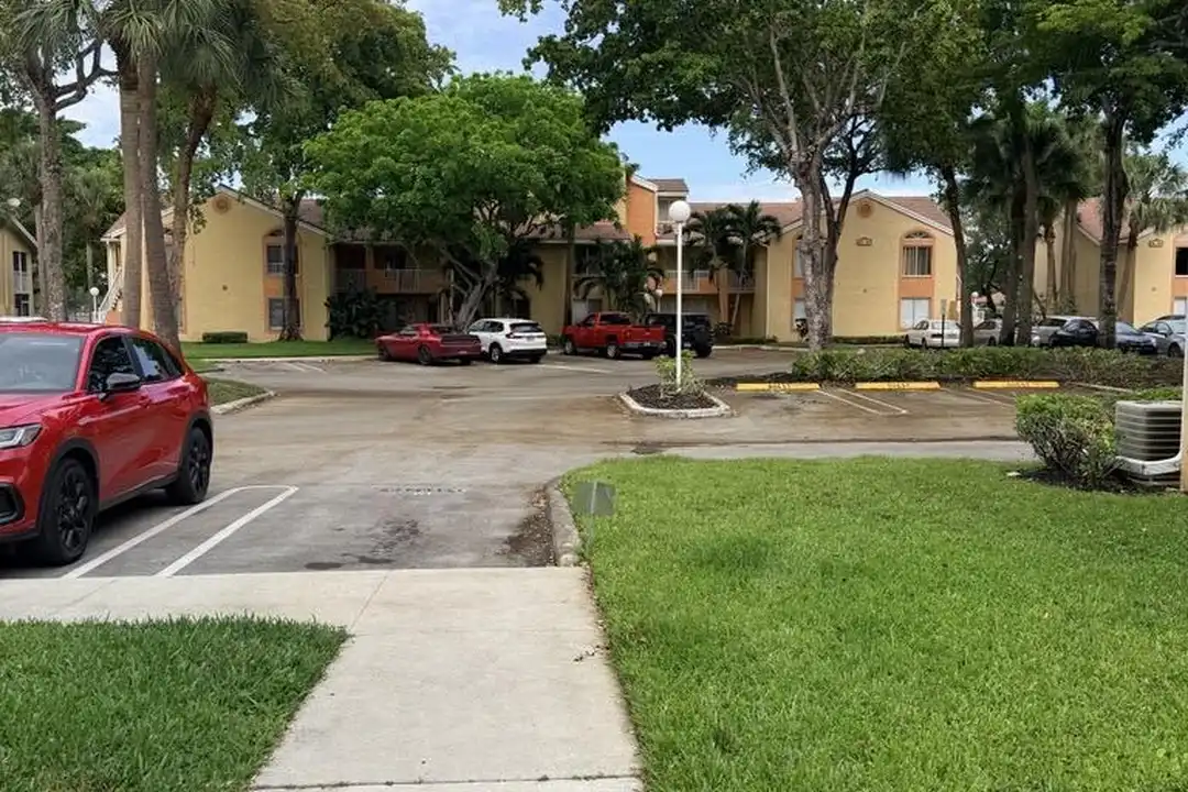 998 Coral Club Dr unit 998 - View 3