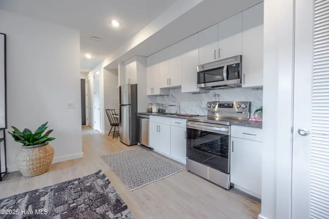 1102 Castle St #202 - View 2
