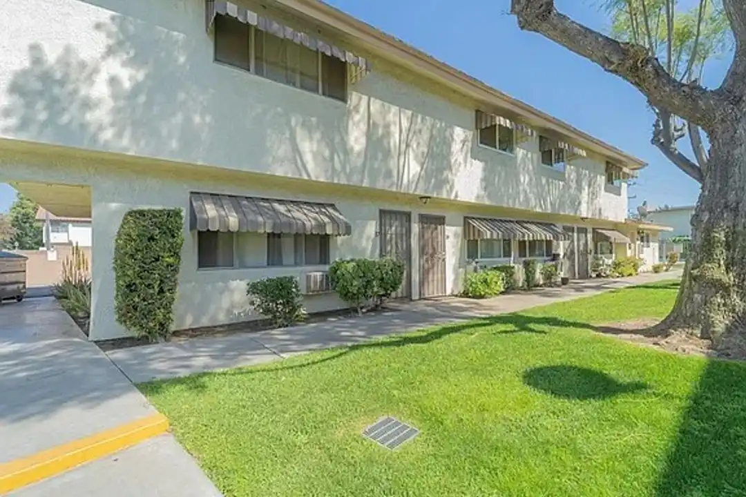 5593 Pioneer Blvd unit # 18 - View 2