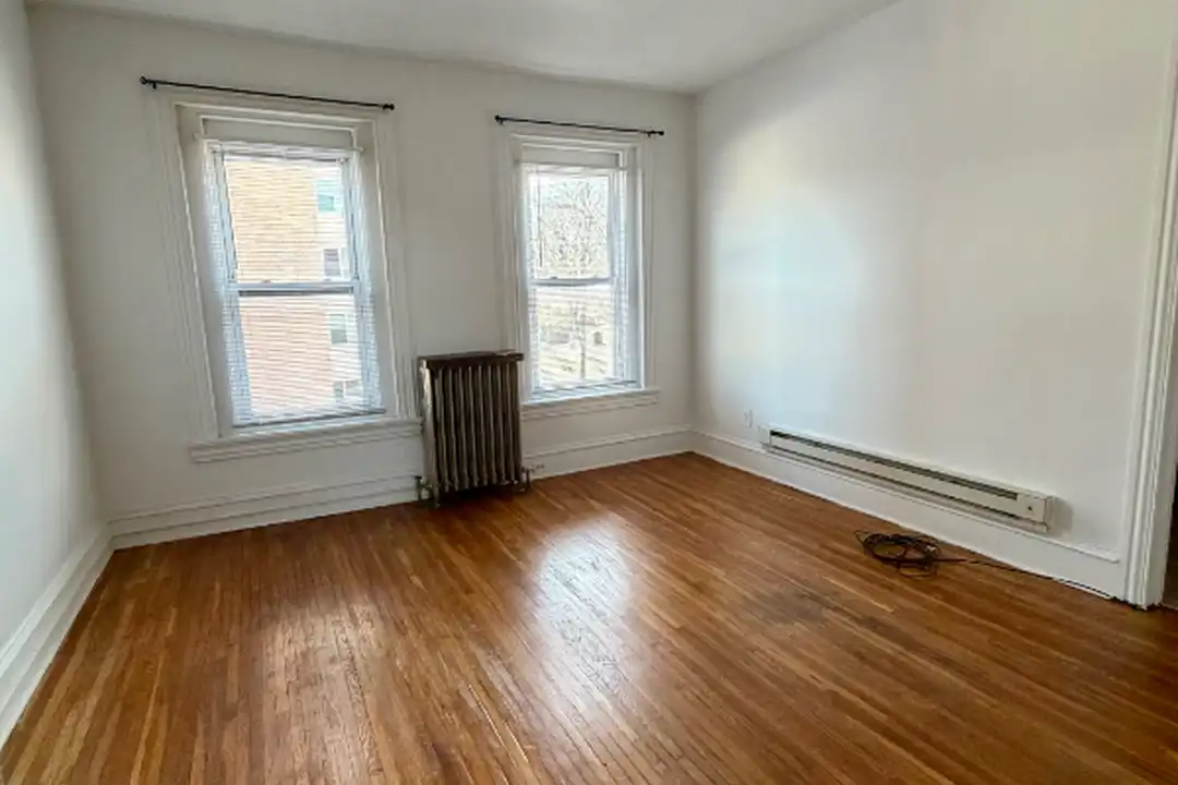 837 Washington St unit 3 – photo 1