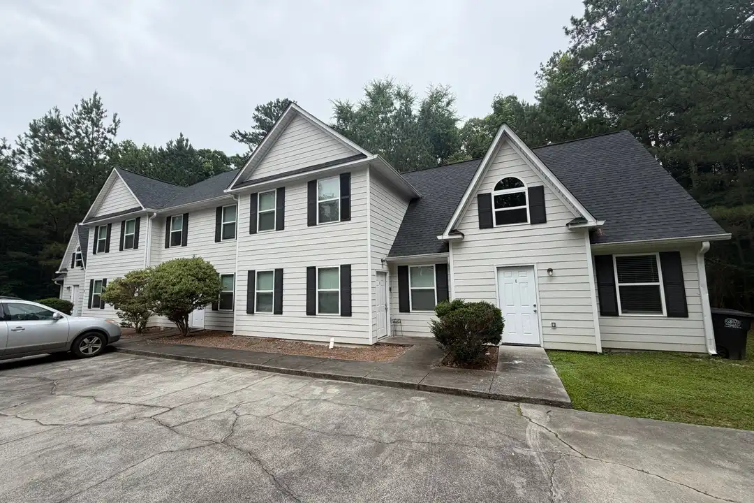 347 Leafmore Rd SW unit E - View 2
