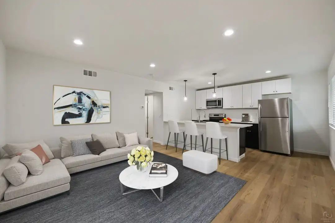 4823 Gaston Ave - View 4