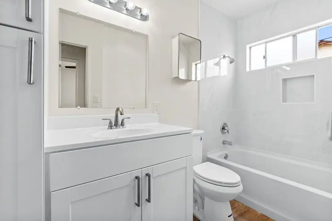 1820 Grand Ave unit H - View 6