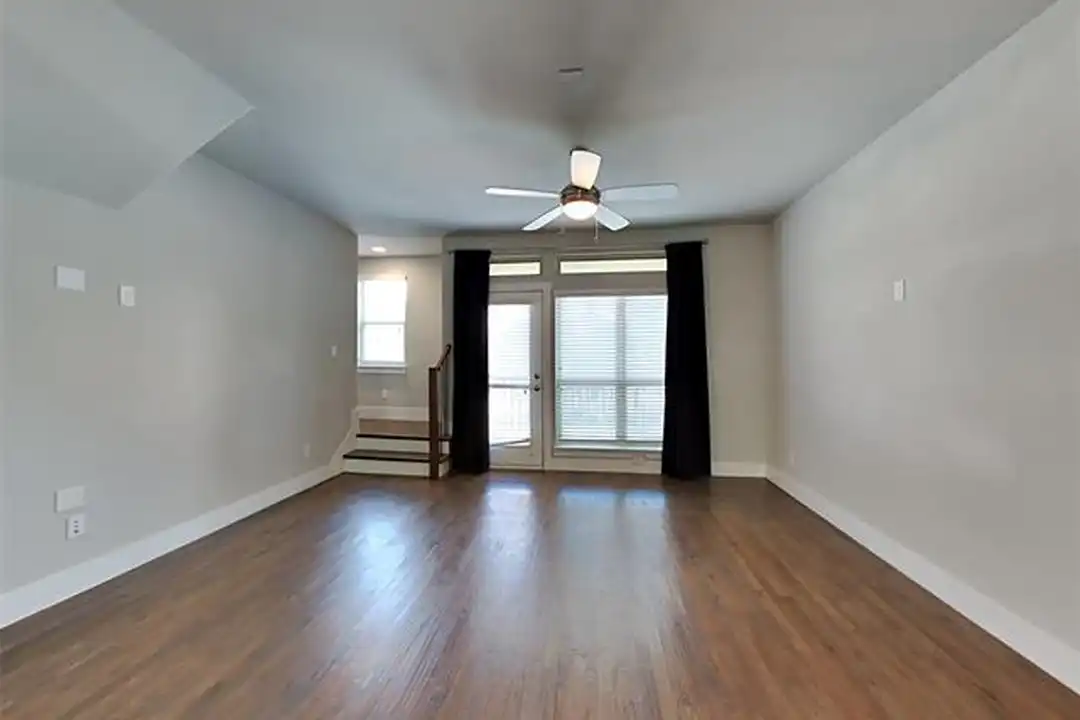 1318 Palm Springs Ln - View 2