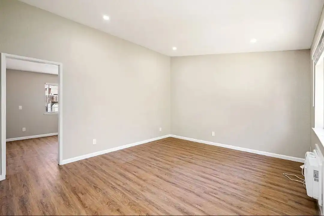 7437 Santa Ysabel Ave unit #E - View 6