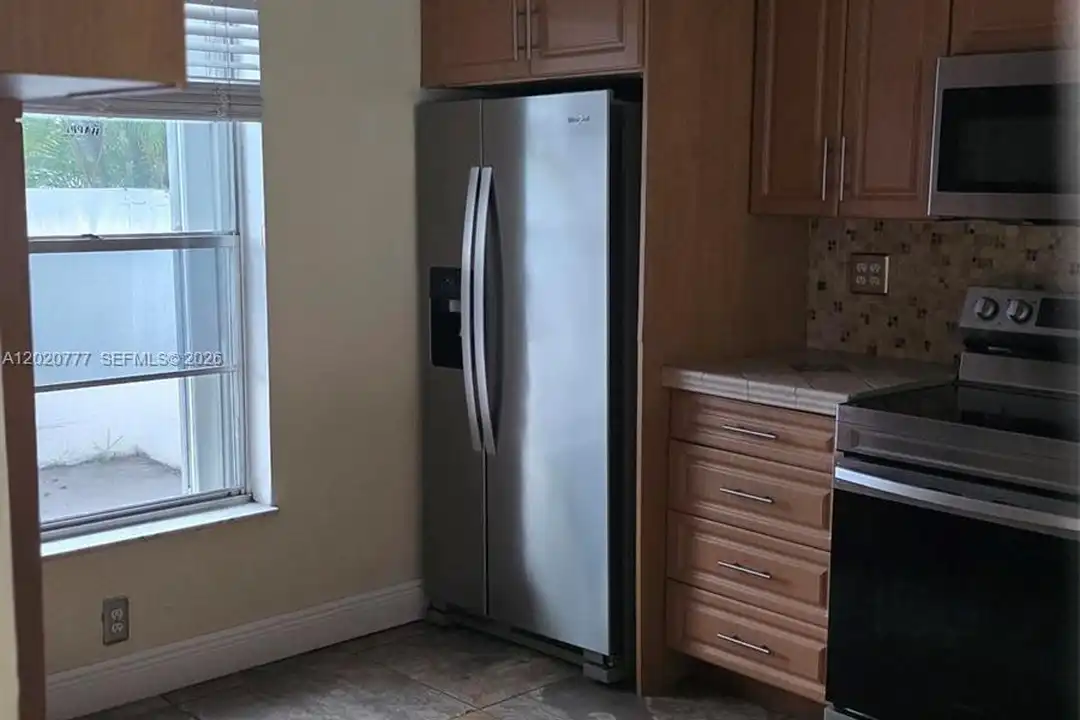 3912 SW 67th Terrace unit 114 - View 5