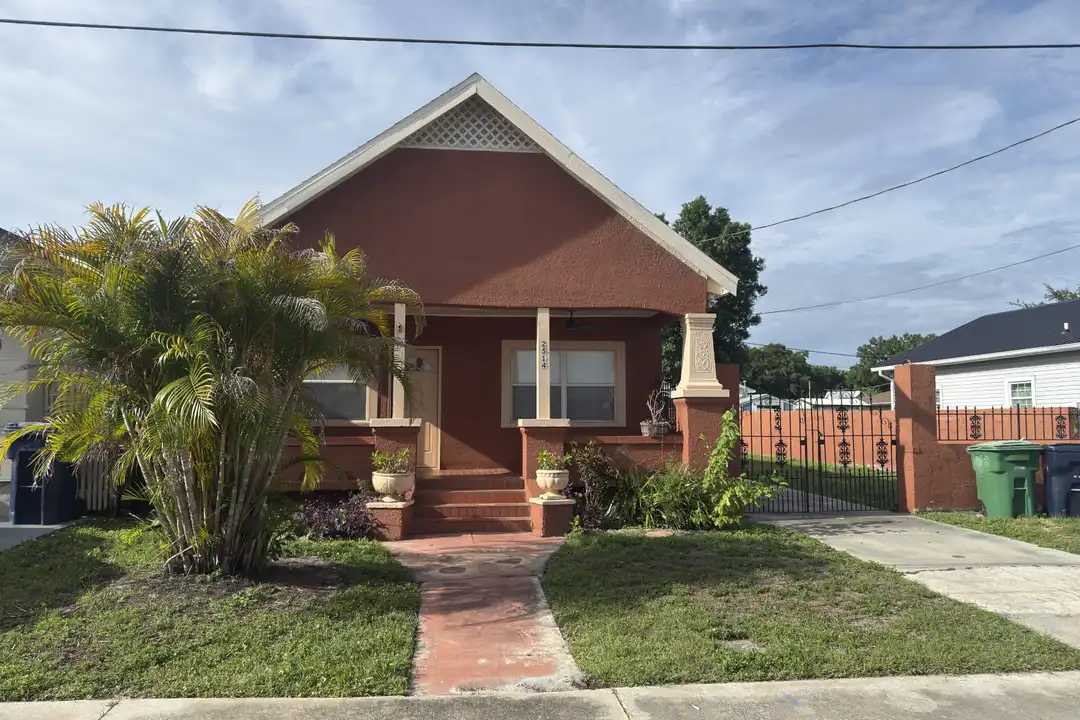 2514 W St John St – pohled 2