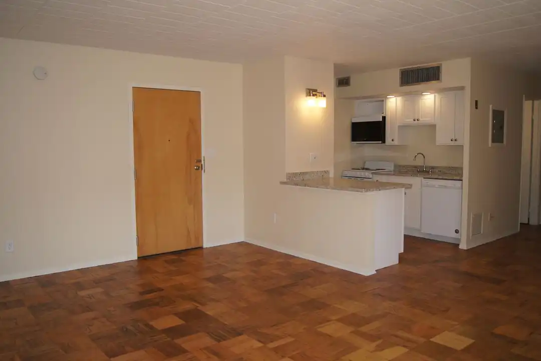925 California Ave unit 614 - View 2