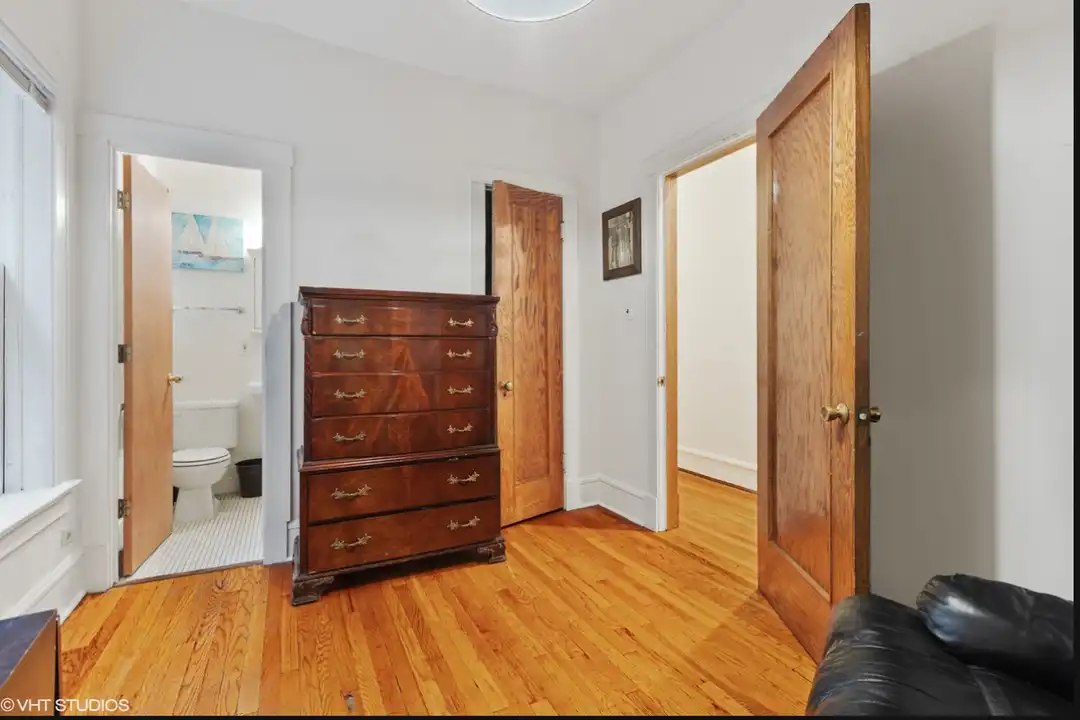 1119 W North Shore Ave unit 2 - View 3