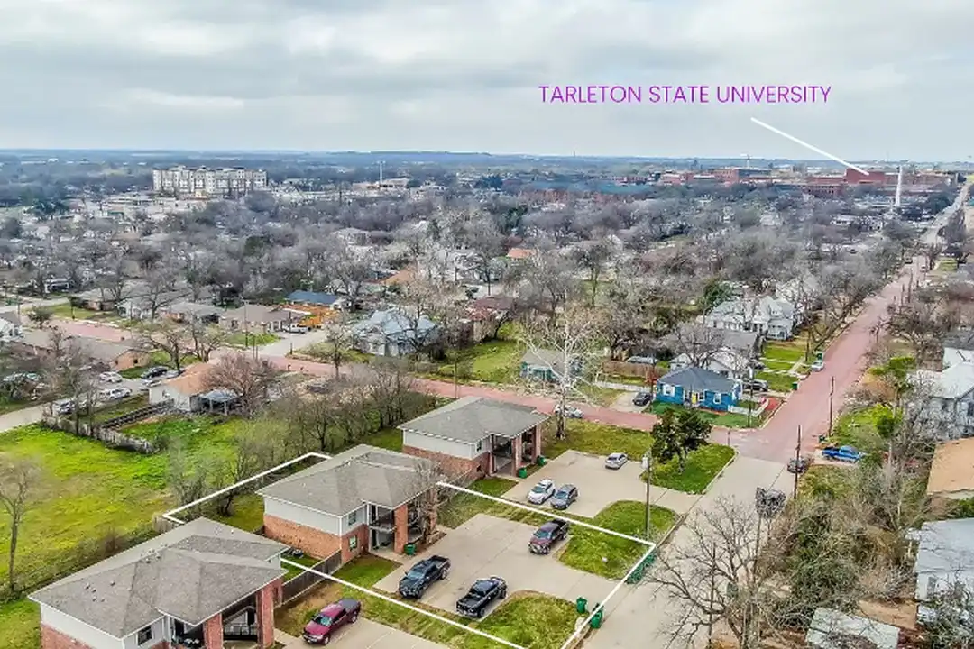 852 W Vanderbilt St unit 1102 - View 2