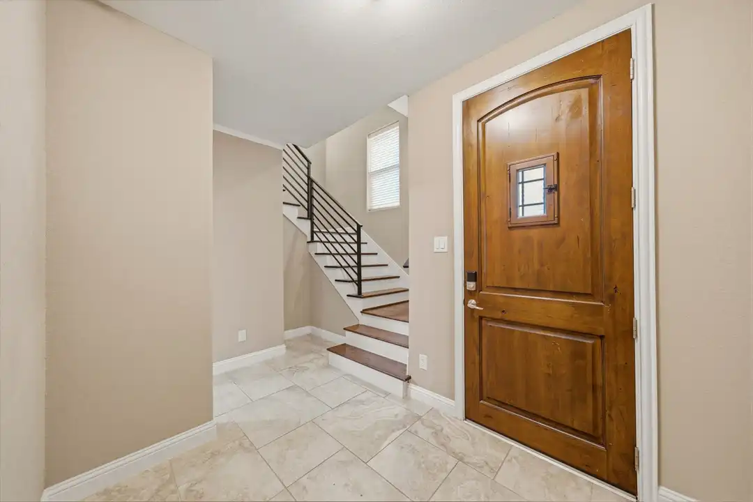 1113 W 18th St unit A - View 3