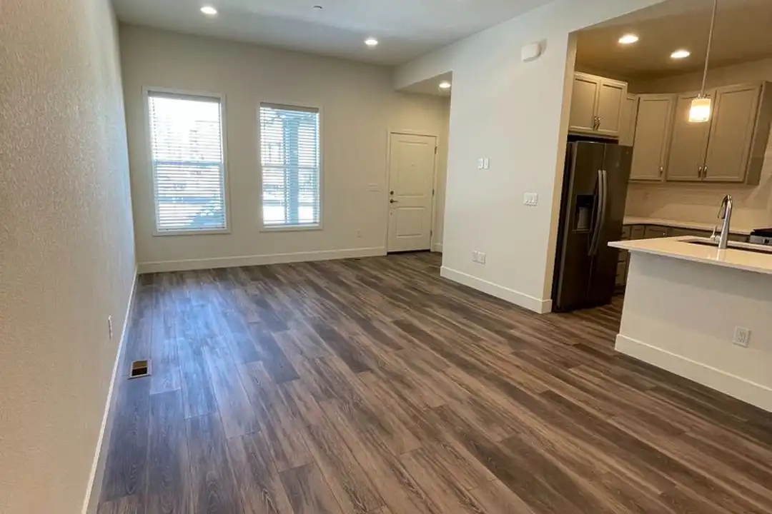 2215 Village Green Way - More