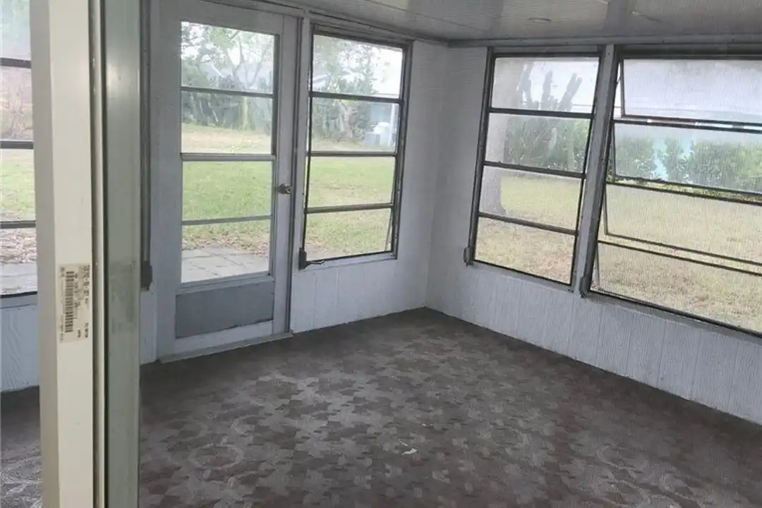 112 Kerr Cir - View 5