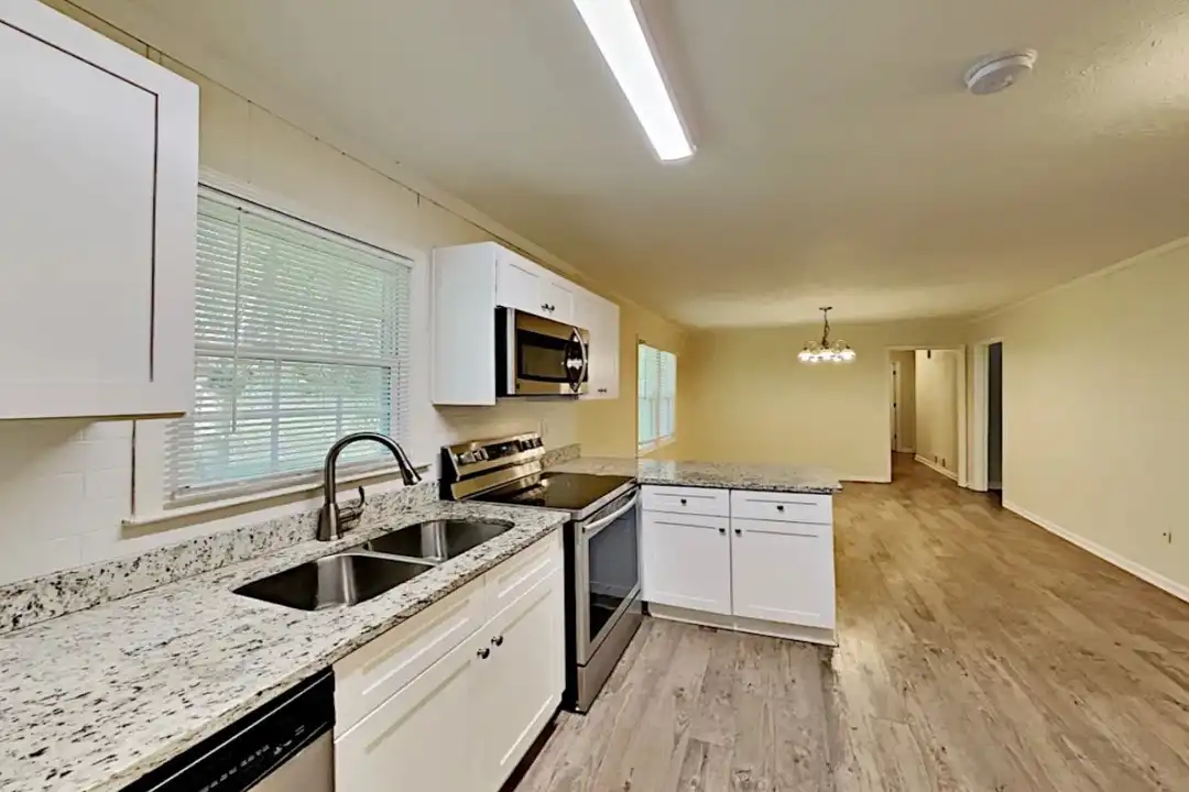848 Howard Ct SW - View 5