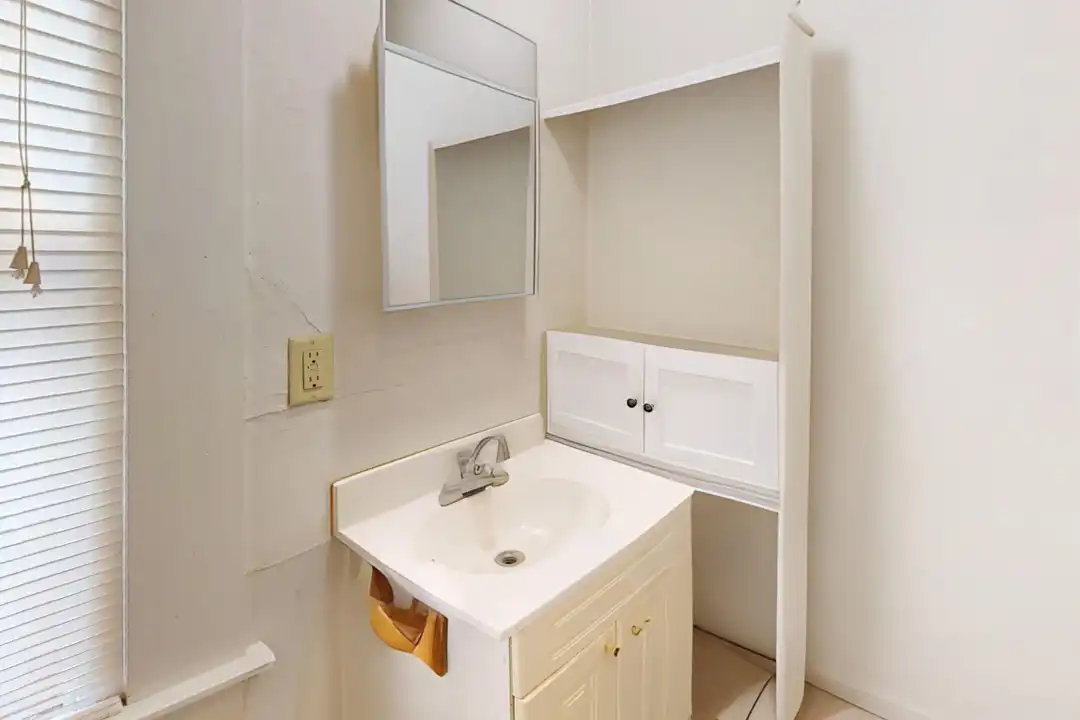 37 Franklin St - View 4