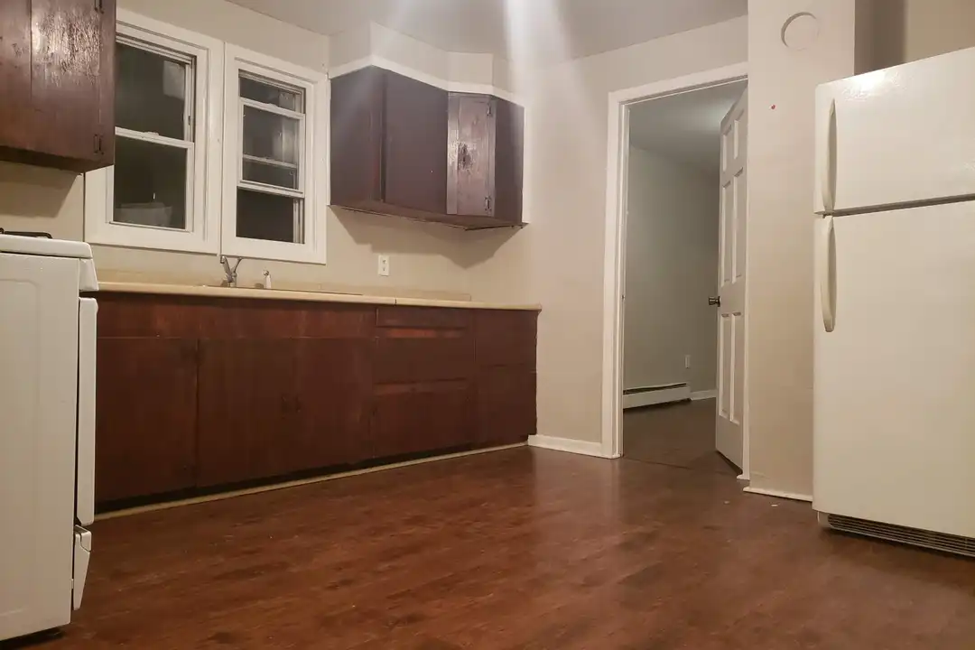 8 Park St unit 2 – photo 1 of 9