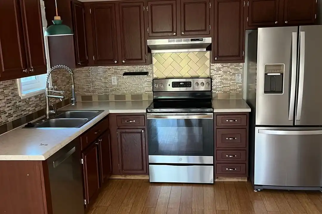 332 S Carr Ave W - View 5