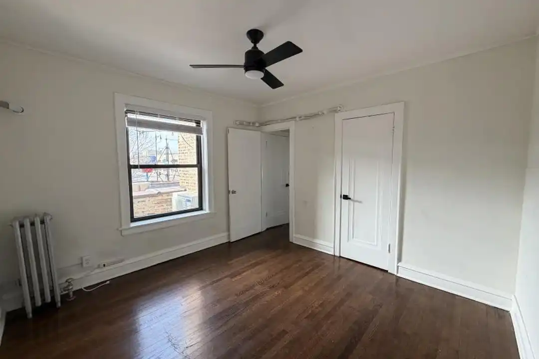 5509 N Lincoln Ave - View 5