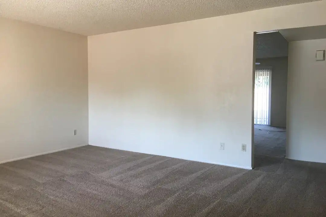 1933 E Apollo Ave - View 3