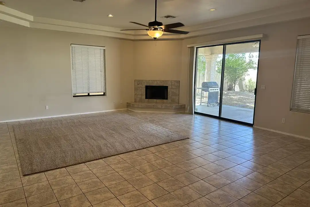2634 S Siesta Dr - View 2
