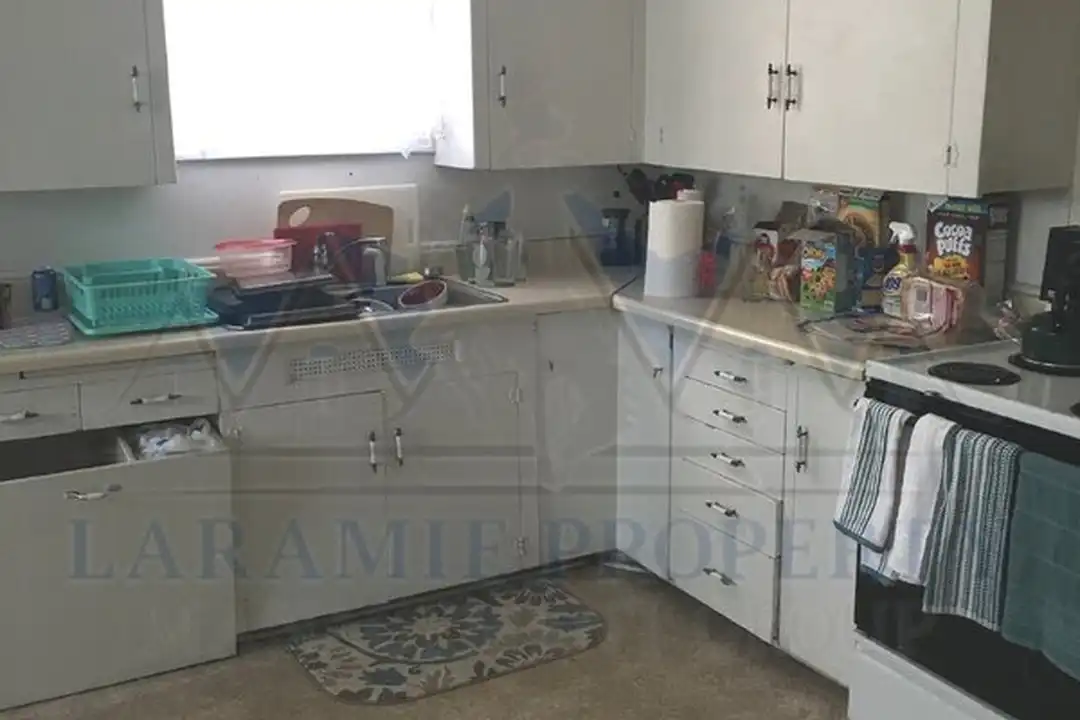 315 E Flint St unit C - View 6