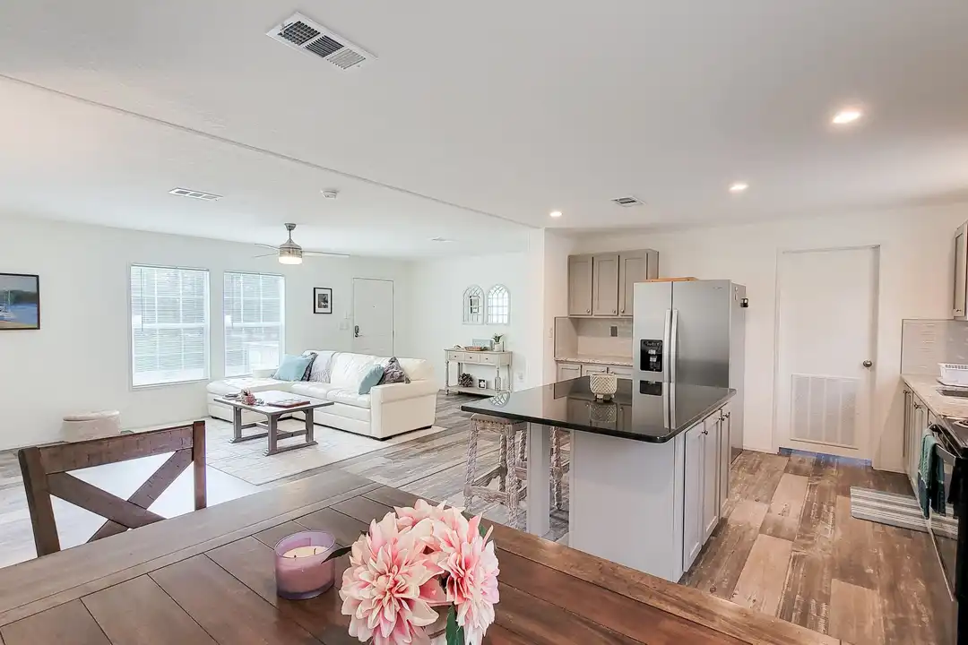 155 Elsie Dr unit 1 - View 3