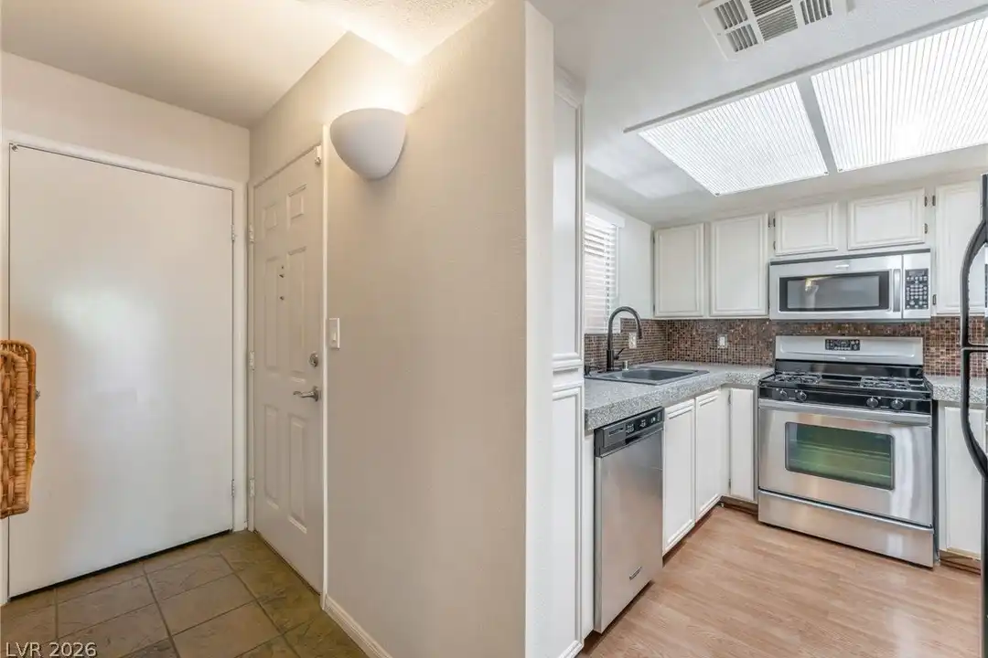 1901 Rio Canyon Ct #102 - View 4