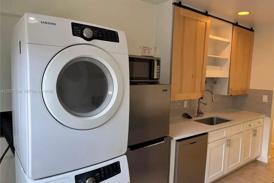 406 SE 11th Ct unit 2 - View 6