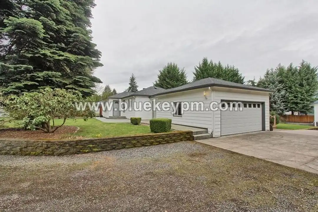 4114 NE 56th St - View 3