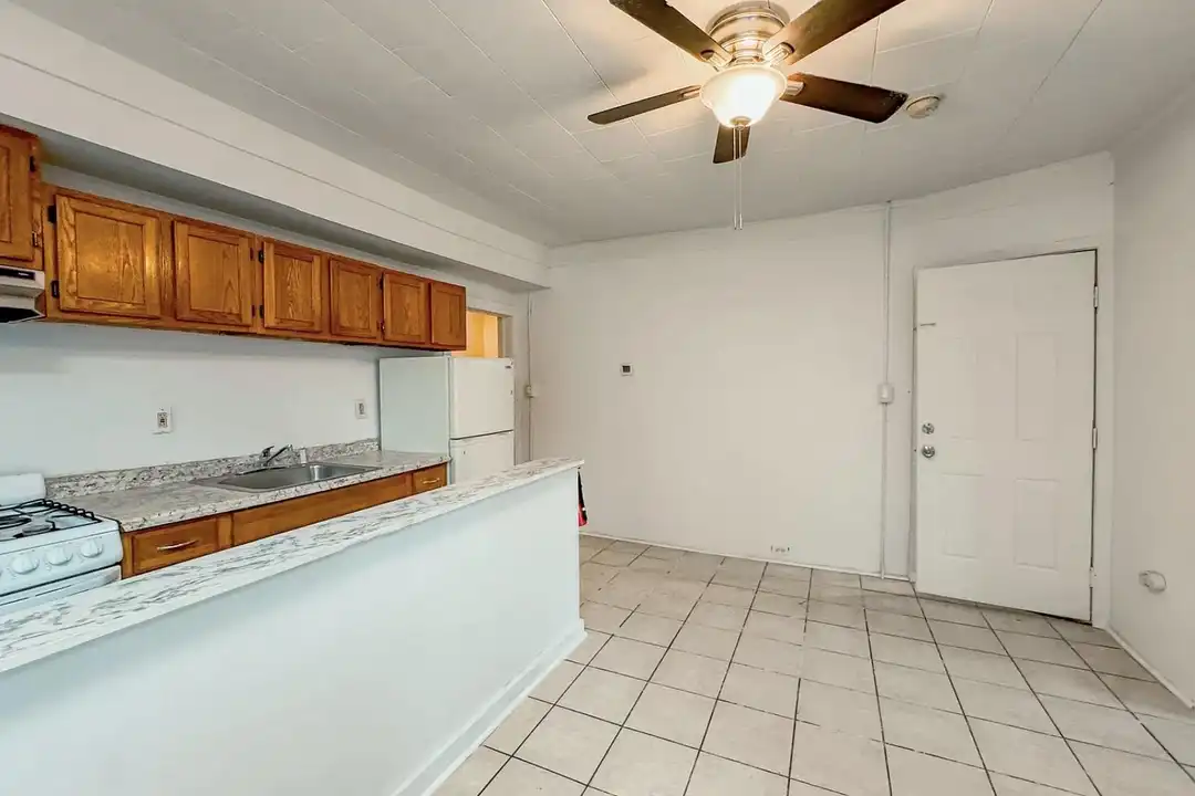 100 W Main St #A - View 3