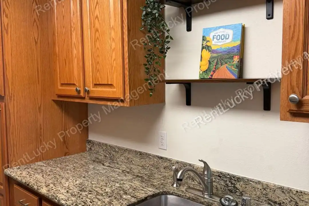 12510 NE 117th Pl - View 3
