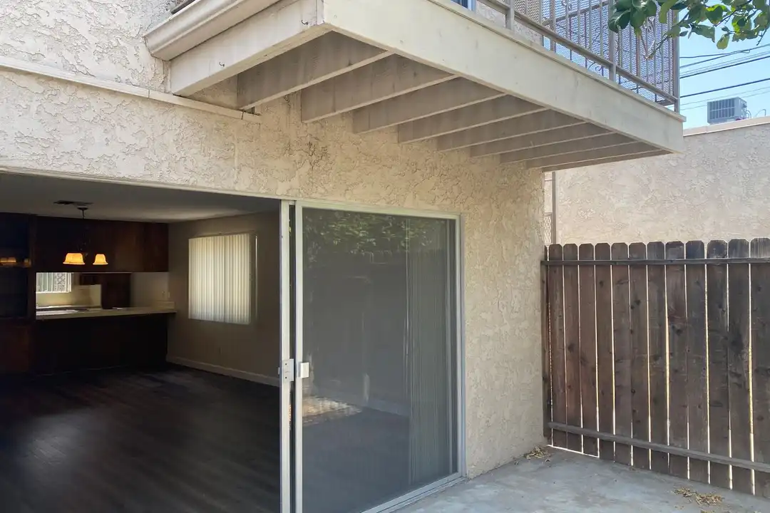 723 E Orange Grove Ave unit E - View 4