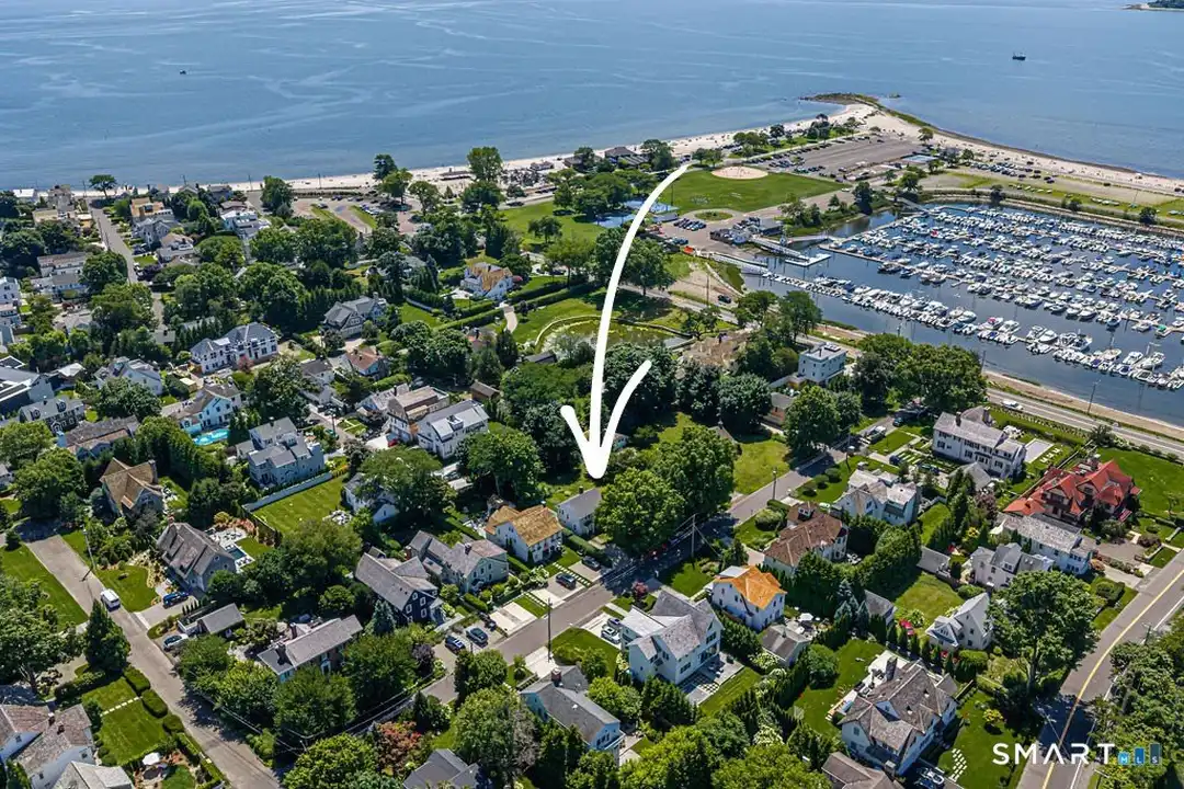 12 Roosevelt Rd – photo 1