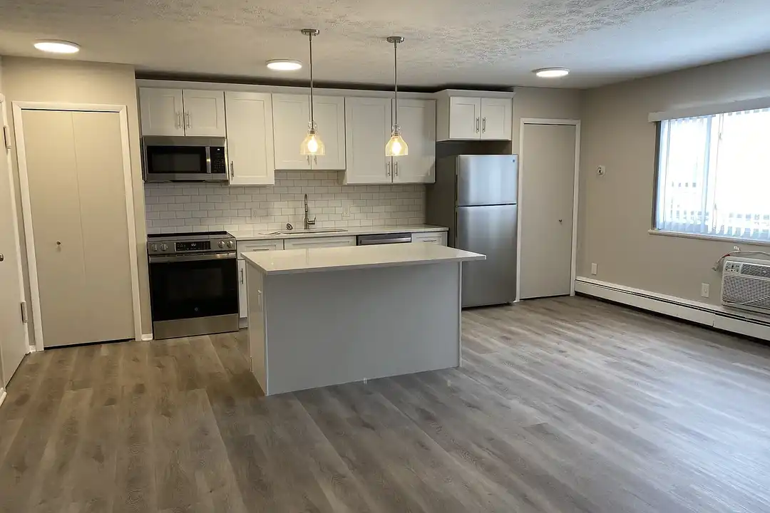 Cedarwood Estates Apartments – photo 1 of 43
