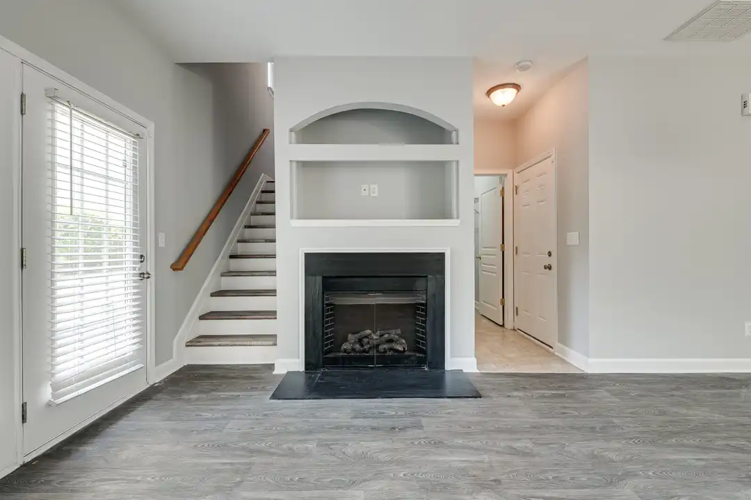 2762 Avalon Loop Rd - More
