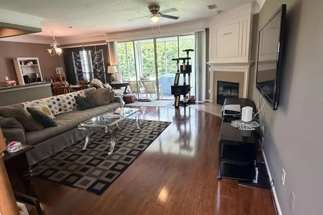11175 Castlemain Cir W – pohled 6