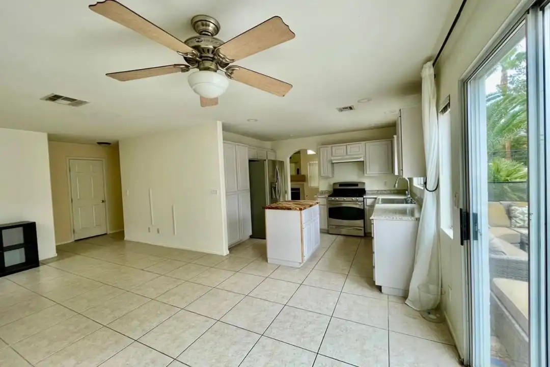 250 Camelback Ridge Ave - View 4