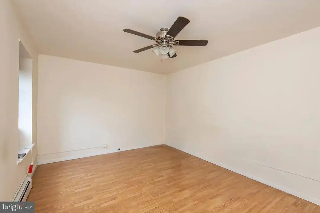 235 Hermitage St - More
