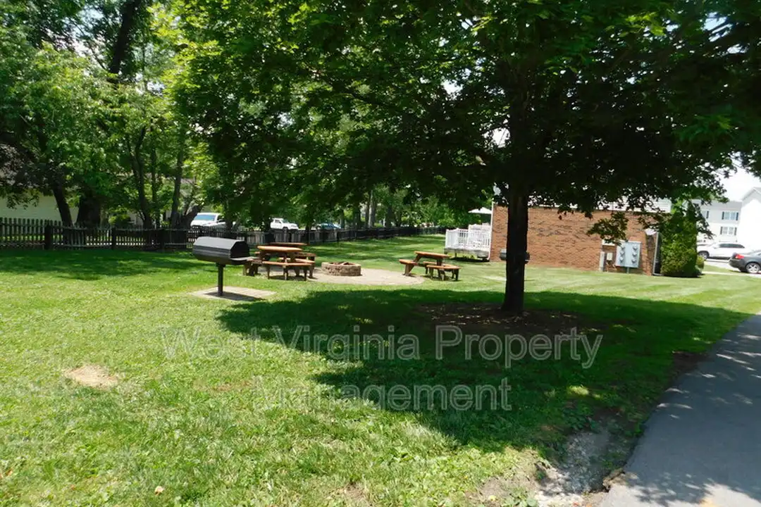 210 Cardinal Wy unit 76 - View 4