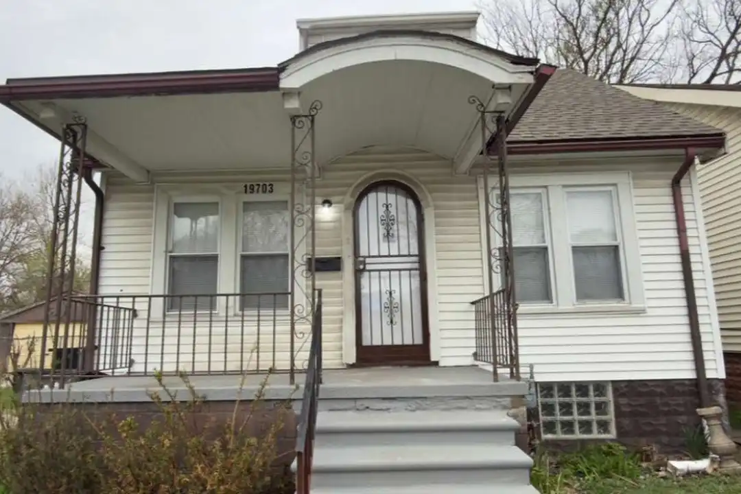 19703 Keating St – photo 1