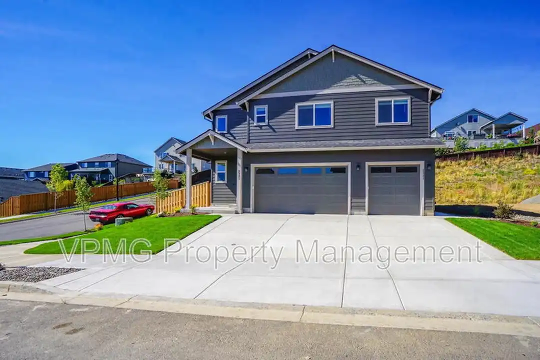 2331 E Otter Lp unit A – photo 1 of 21