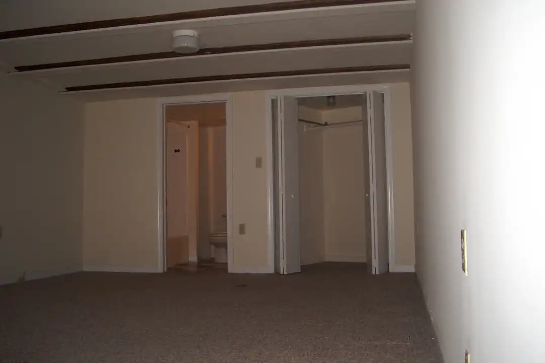 107 W Broad St unit # 505 - View 2