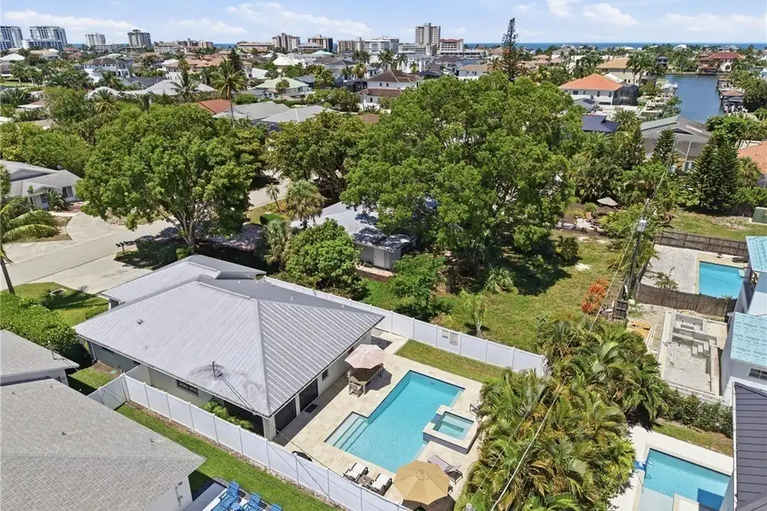521 102nd Ave N - View 5