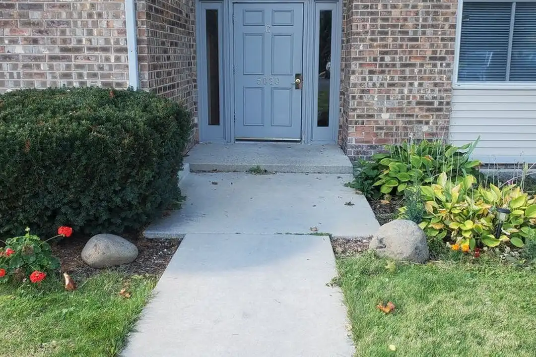 5030 Graceland Blvd unit 216C – photo 1 of 11