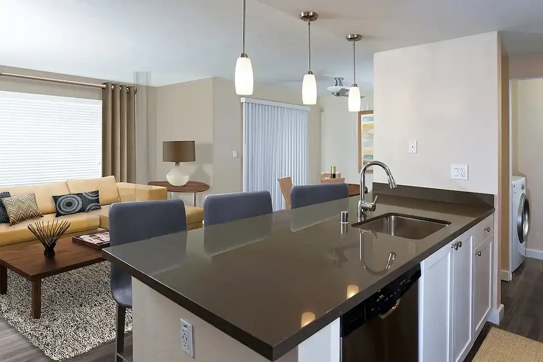 Avalon La Jolla Colony – pohled 3