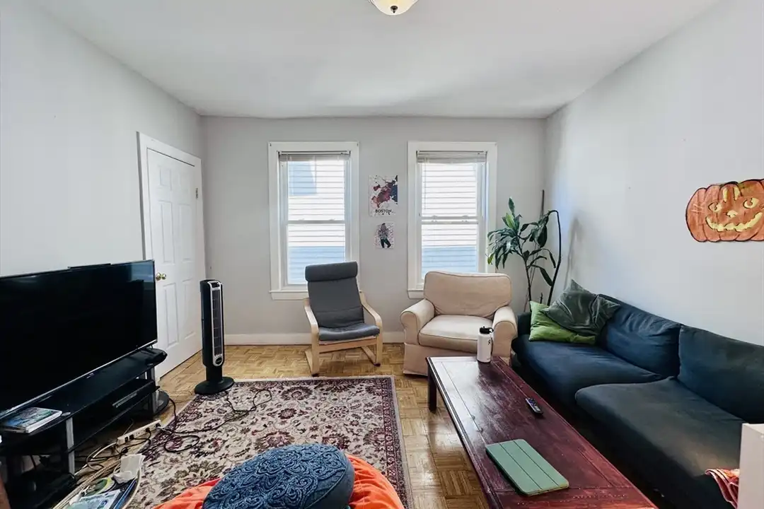 2 Greylock Rd unit 1 - View 2