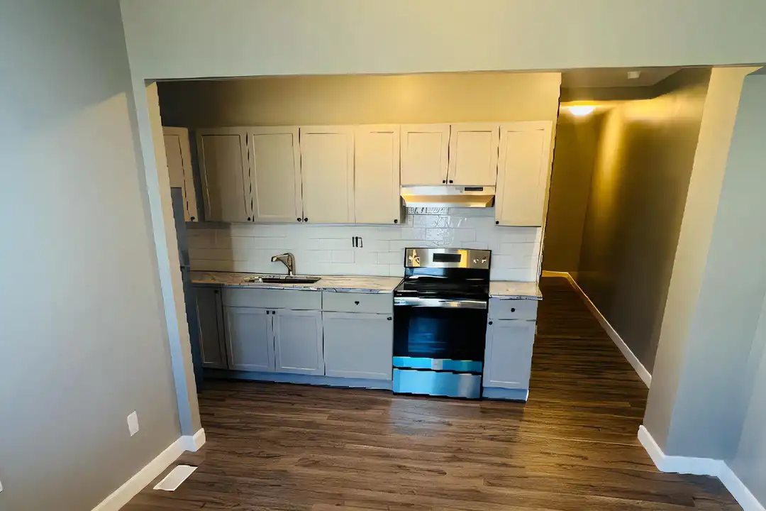 820 N High St unit A – photo 1 of 8